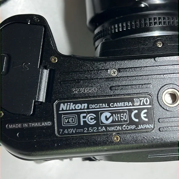 Nikon D70Nikor 60mm AF Micro 1:2.8 Lens Case
